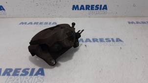 Used Front brake calliper, right Renault Espace (JK) 2.0 16V Turbo Price € 60,00 Margin scheme offered by Maresia Parts