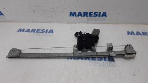 Used Window mechanism 2-door, front right Citroen Jumper (U9) 2.2 HDi 120 Euro 4 Price € 42,35 Inclusive VAT offered by Maresia Parts