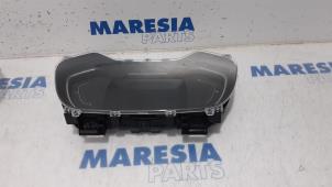 Używane Tablica rozdzielcza Renault Clio V (RJAB) 1.0 TCe 100 12V Cena € 225,75 Procedura marży oferowane przez Maresia Parts