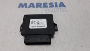 Used Parking brake module Renault Clio V (RJAB) 1.0 TCe 100 12V Price € 105,00 Margin scheme offered by Maresia Parts