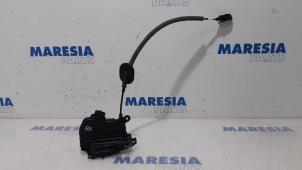 Used Rear door mechanism 4-door, right Renault Clio V (RJAB) 1.0 TCe 100 12V Price € 75,00 Margin scheme offered by Maresia Parts