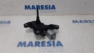 Used Rear wiper motor Renault Clio V (RJAB) 1.0 TCe 100 12V Price € 24,95 Margin scheme offered by Maresia Parts