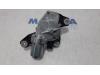 Rear wiper motor from a Renault Clio V (RJAB) 1.0 TCe 100 12V 2019