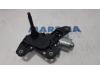 Rear wiper motor from a Renault Clio V (RJAB) 1.0 TCe 100 12V 2019