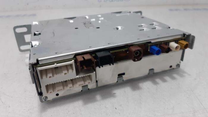 Navigation module from a Renault Clio V (RJAB) 1.0 TCe 100 12V 2019