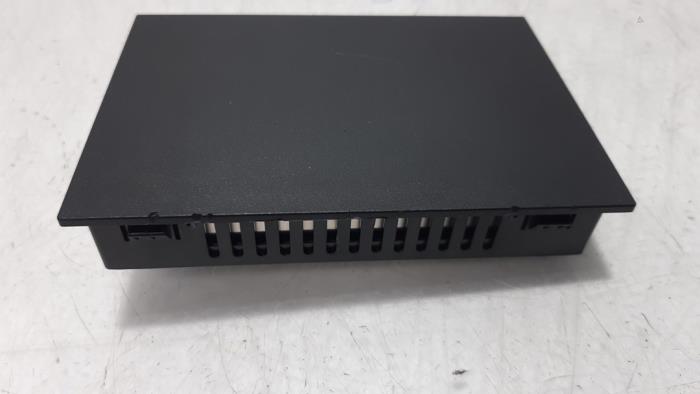 Phone module from a Renault Clio V (RJAB) 1.0 TCe 100 12V 2019