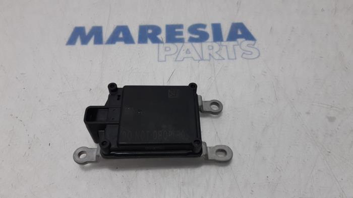 Begagnade Radarsensor Renault Clio V (RJAB) 1.0 TCe 100 12V Pris € 189,99 Marginaltabell erbjuds av Maresia Parts