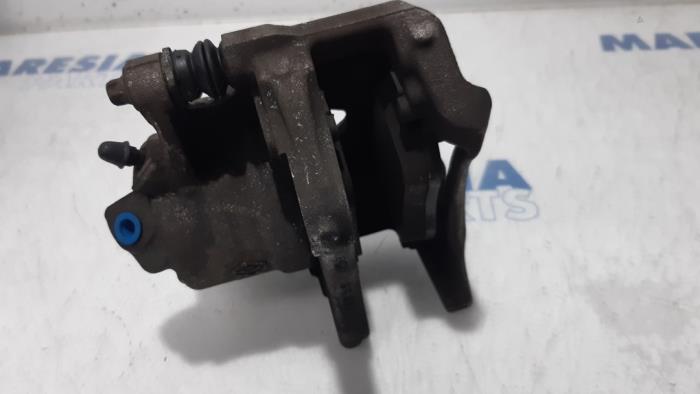 Front brake calliper, right from a Renault Clio V (RJAB) 1.0 TCe 100 12V 2019