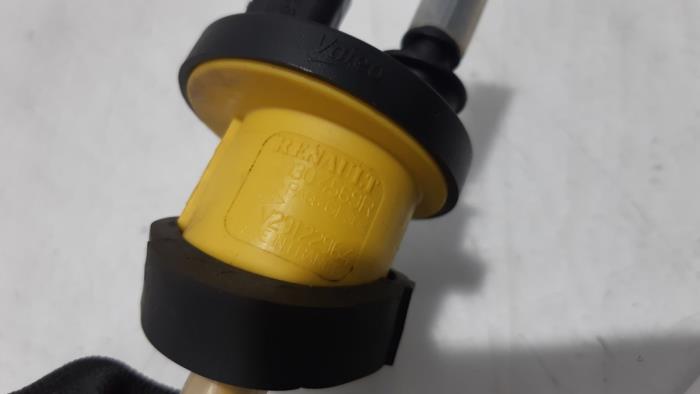 Vacuum valve from a Renault Clio V (RJAB) 1.0 TCe 100 12V 2019