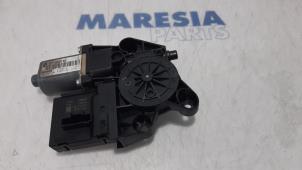 Używane Mechanizm szyby prawej przedniej wersja 2-drzwiowa Renault Megane III Coupe (DZ) 2.0 16V TCe 180 Cena € 131,25 Procedura marży oferowane przez Maresia Parts