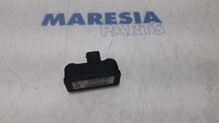 Begagnade ESP-dator Renault Megane III Coupe (DZ) 2.0 16V TCe 180 Pris € 19,50 Marginaltabell erbjuds av Maresia Parts