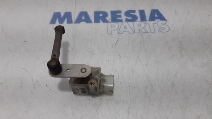 Używane Silnik reflektora Renault Megane III Coupe (DZ) 2.0 16V TCe 180 Cena € 85,00 Procedura marży oferowane przez Maresia Parts