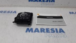 Used Navigation control panel Renault Megane III Coupe (DZ) 2.0 16V TCe 180 Price € 65,00 Margin scheme offered by Maresia Parts