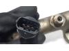 Fuel injector nozzle from a Renault Espace (JK) 2.2 dCi 150 16V Grand Espace 2003