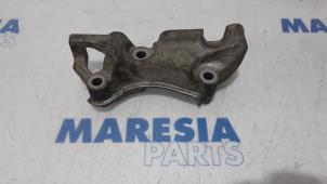 Used Engine mount Peugeot 308 (L3/L8/LB/LH/LP) 1.6 BlueHDi 120 Price € 35,00 Margin scheme offered by Maresia Parts