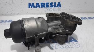 Używane Obudowa filtra oleju Peugeot 308 (L3/L8/LB/LH/LP) 1.6 BlueHDi 120 Cena € 35,00 Procedura marży oferowane przez Maresia Parts