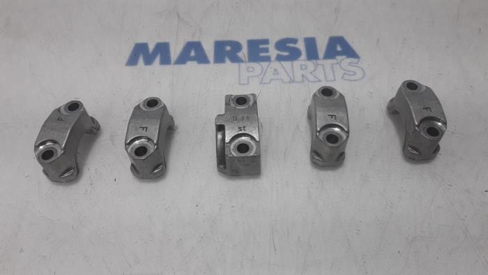Gebrauchte Nockenwelle Fiat Ducato (243/244/245/247) 2.8 JTD VGT Preis € 24,20 Mit Mehrwertsteuer angeboten von Maresia Parts