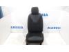 Seat, right from a Renault Clio IV (5R), 2012 / 2021 0.9 Energy TCE 90 12V, Hatchback, 4-dr, Petrol, 898cc, 66kW (90pk), FWD, H4B400; H4BA4, 2012-11 / 2021-08, 5R5A; 5RAA; 5R7A; 5RKA; 5RLA; 5RMA; 5RXA 2015