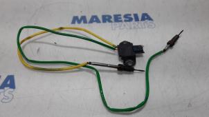 Usados Sensor de temperatura de escape Renault Master IV (MA/MB/MC/MD/MH/MF/MG/MH) 2.3 dCi 135 16V FWD Precio € 90,75 IVA incluido ofrecido por Maresia Parts