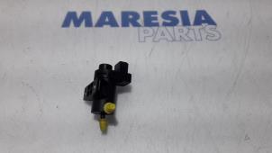 Używane Zawór nadmiarowy Turbo Renault Master IV (MA/MB/MC/MD/MH/MF/MG/MH) 2.3 dCi 135 16V FWD Cena € 20,00 Z VAT oferowane przez Maresia Parts