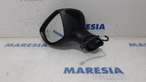 Used Wing mirror, left Renault Clio IV (5R) 0.9 Energy TCE 90 12V Price € 65,00 Margin scheme offered by Maresia Parts