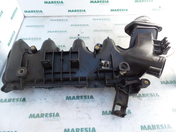 Używane Kolektor dolotowy Citroen Berlingo 1.6 HDI 16V 75 Cena € 78,65 Z VAT oferowane przez Maresia Parts