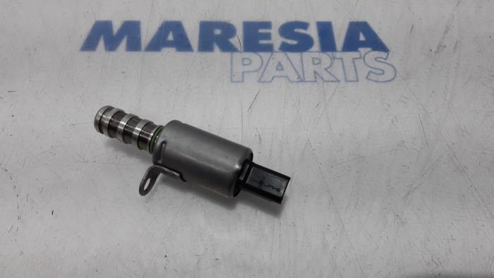Begagnade Kamaxelsensor Citroen DS3 (SA) 1.6 16V VTS THP 155 Pris € 29,99 Marginaltabell erbjuds av Maresia Parts