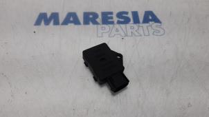 Usados Sensor de nivel de aceite Fiat Ducato (250) 3.0 D 177 MultiJet II Power Precio € 30,25 IVA incluido ofrecido por Maresia Parts
