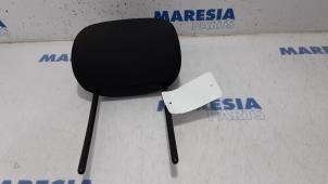 Used Headrest Renault Clio IV (5R) 0.9 Energy TCE 90 12V Price € 75,00 Margin scheme offered by Maresia Parts
