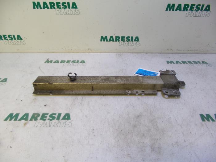 Used Subframe Renault Espace (JK) 2.0 16V Turbo Price € 30,00 Margin scheme offered by Maresia Parts