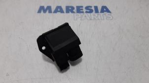 Gebrauchte Kühlgebläsewiderstand Citroen C3 (SC) 1.0 Vti 68 12V Preis € 20,00 Margenregelung angeboten von Maresia Parts