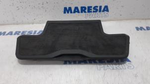 Used Carpet Peugeot 3008 I (0U/HU) 1.6 16V THP 150 Price € 25,00 Margin scheme offered by Maresia Parts