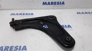 Used Front lower wishbone, left Peugeot 207/207+ (WA/WC/WM) 1.4 16V VTi Price € 25,00 Margin scheme offered by Maresia Parts