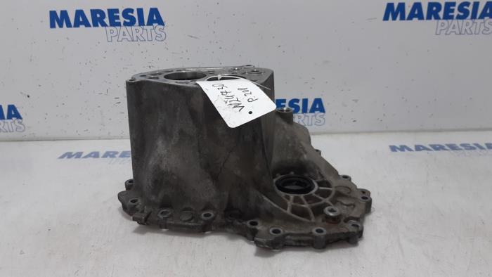 Usagé Cache boite de vitesses Peugeot 208 I (CA/CC/CK/CL) 1.4 HDi Prix € 75,00 Règlement à la marge proposé par Maresia Parts