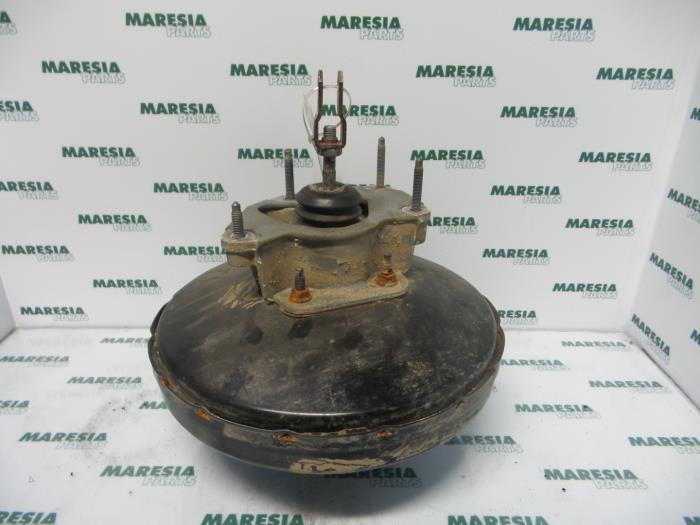 Usagé Servo frein Renault Koleos I 2.5 16V Prix € 105,00 Règlement à la marge proposé par Maresia Parts