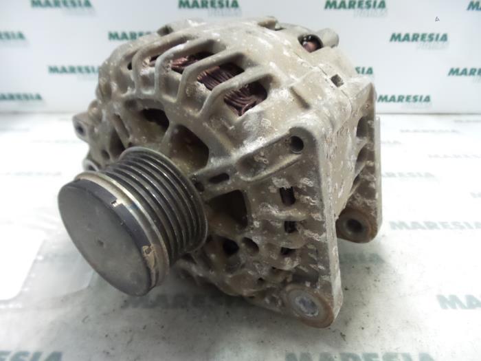 Used Dynamo Renault Koleos I 2.5 16V Price € 157,50 Margin scheme offered by Maresia Parts