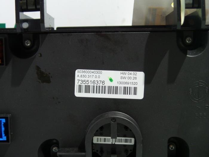 Panel de control de calefacción de un Fiat Bravo (198A) 1.4 MultiAir 16V 2010