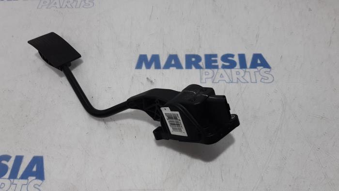 Begagnade Gaspedalsensor Peugeot 508 SW (8E/8U) 1.6 THP 16V Pris € 35,00 Marginaltabell erbjuds av Maresia Parts