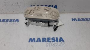 Usagé Panneau de commandes chauffage Fiat 500 (312) 0.9 TwinAir 85 Prix € 70,00 Règlement à la marge proposé par Maresia Parts