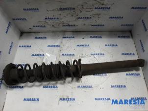 Used Rear shock absorber rod, right Renault Twingo (C06) 1.2 SPi Phase I Price € 25,00 Margin scheme offered by Maresia Parts