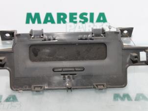 Używane Wyswietlacz wewnetrzny Renault Megane II (BM/CM) 1.5 dCi 80 Cena € 20,00 Procedura marży oferowane przez Maresia Parts