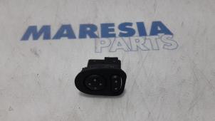 Used Mirror switch Fiat 500 (312) 0.9 TwinAir 85 Price € 20,00 Margin scheme offered by Maresia Parts
