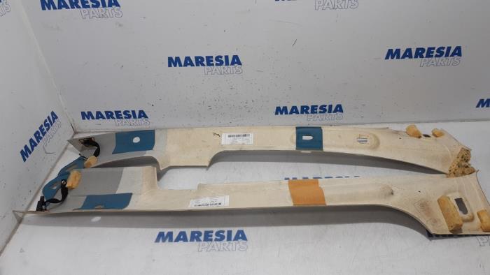 Używane Podsufitka Fiat 500 (312) 0.9 TwinAir 85 Cena € 85,00 Procedura marży oferowane przez Maresia Parts