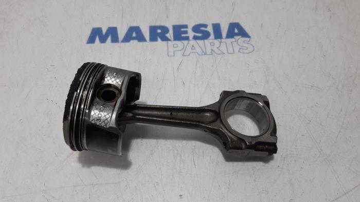 Bielle Peugeot 307 CC (3B), 2003 / 2009 2.0 16V, Cabriolet , Essence, 1.998cc, 103kW (140pk), FWD, EW10A; RFJ, 2004-12 / 2009-04, 3BRFJ (Occasion)