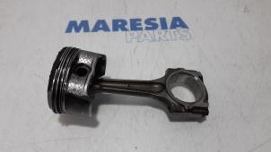 Used Connecting rod Peugeot 307 CC (3B) 2.0 16V Price € 50,00 Margin scheme offered by Maresia Parts