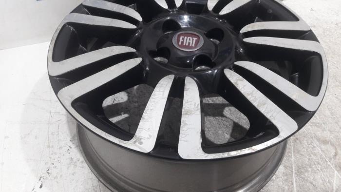 Wheel from a Fiat Punto III (199) 0.9 TwinAir 2012