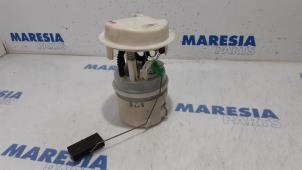 Used Electric fuel pump Peugeot 307 CC (3B) 2.0 16V Price € 35,00 Margin scheme offered by Maresia Parts