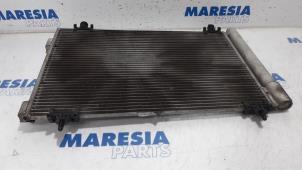 Usagé Condensateur clim Peugeot 307 CC (3B) 2.0 16V Prix € 35,00 Règlement à la marge proposé par Maresia Parts