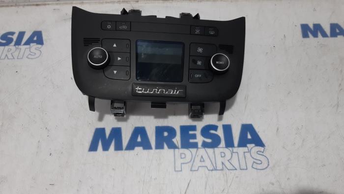 Begagnade Värmekontrollpanel Fiat Punto III (199) 0.9 TwinAir Pris € 40,00 Marginaltabell erbjuds av Maresia Parts