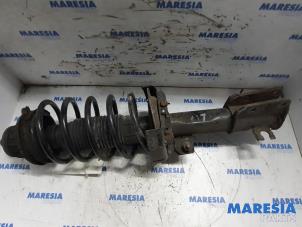 Used Front shock absorber rod, left Fiat Stilo (192A/B) 1.9 JTD 80 5-Drs. Price € 50,00 Margin scheme offered by Maresia Parts